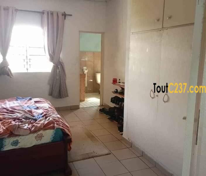 Maison en villa à louer a Deido
