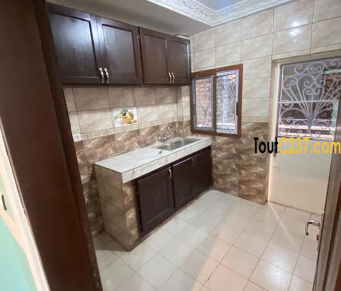 Appartement à louer à Logbessou Douala