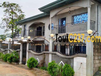 Immeuble à vendre à Yassa, Douala