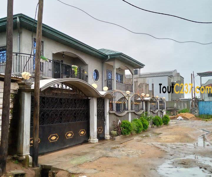 Immeuble à vendre à Yassa, Douala