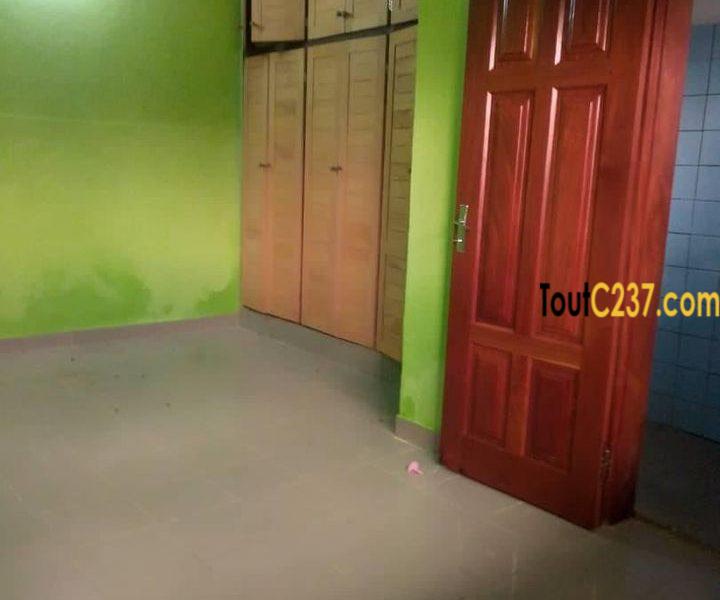 Maison en villa à louer à Logpom, Douala