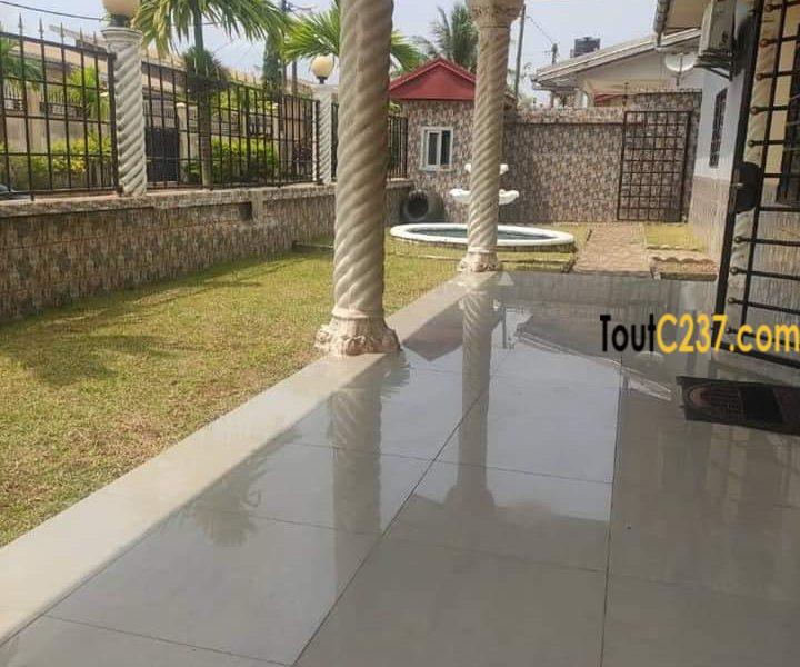 Maison en villa à vendre a Nyalla