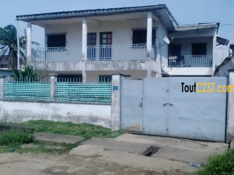 Maison en duplex à vendre à Bonaberi Douala