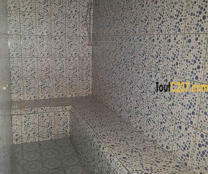 Boutique à louer a Bonamoussadi Douala