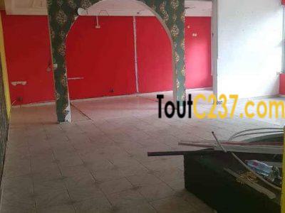 Boutique à louer a Bonamoussadi Douala
