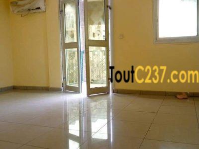 Appartement à louer à Bonamoussadi Douala