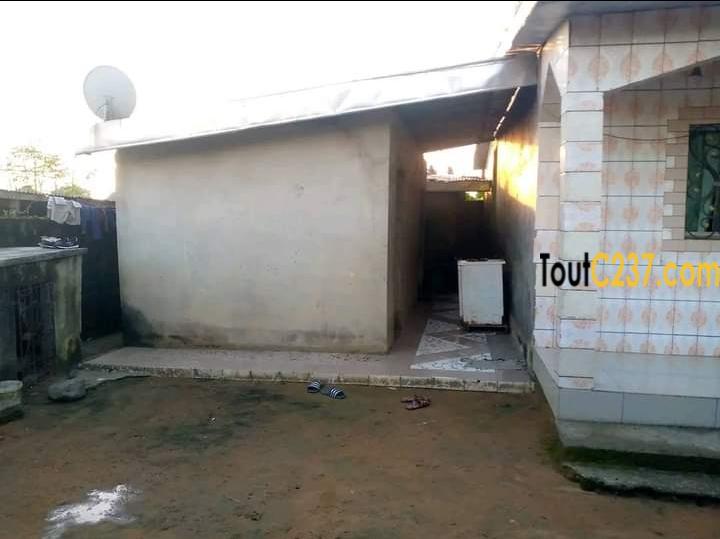 Maison a vendre a Japoma lycée