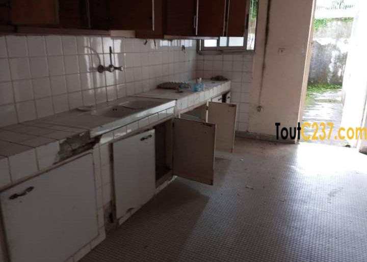 Maison a louer a Bonapriso, Douala