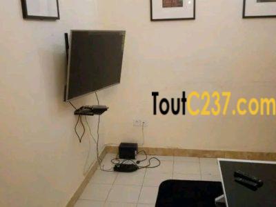 Studio Moderne à louer à Makepe