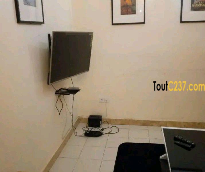 Studio Moderne à louer à Makepe