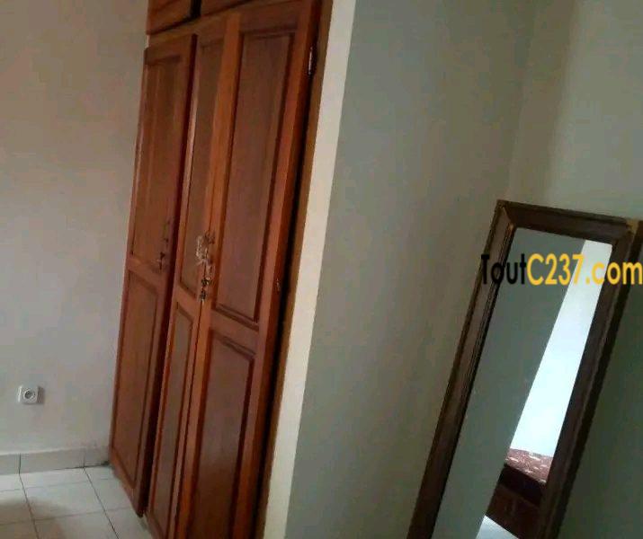 Studio Moderne à louer à Makepe