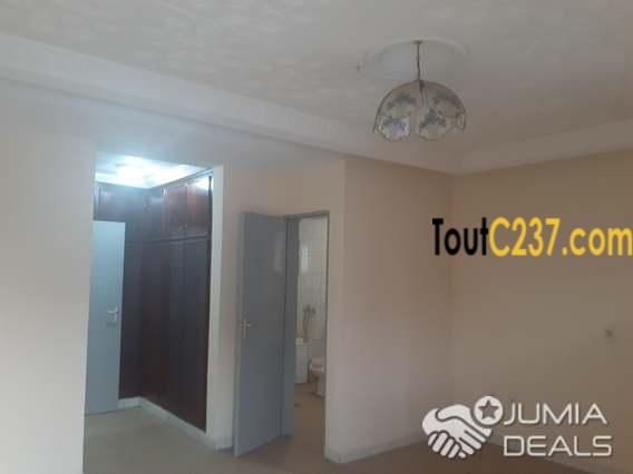 Appartement à louer à Bonapriso Douala