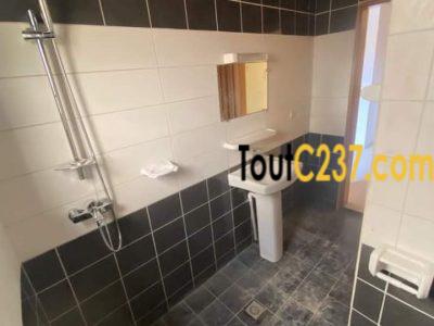 Maison en duplex à louer à Logpom