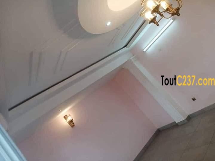 Appartement à louer à Bonapriso