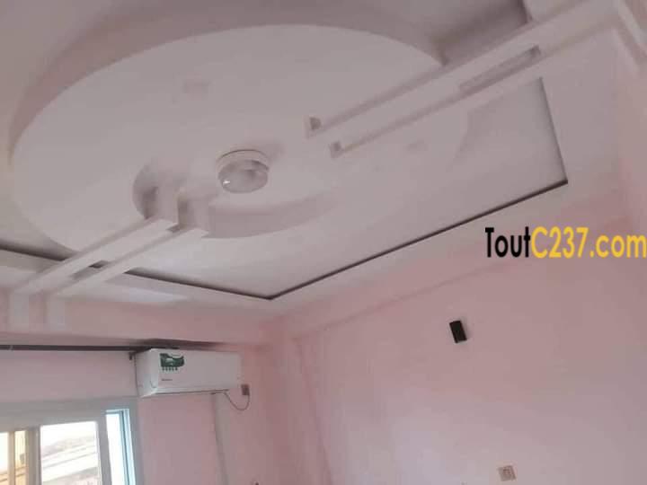 Appartement à louer à Bonapriso