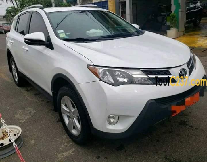 Toyota Rav4 à vendre à Douala