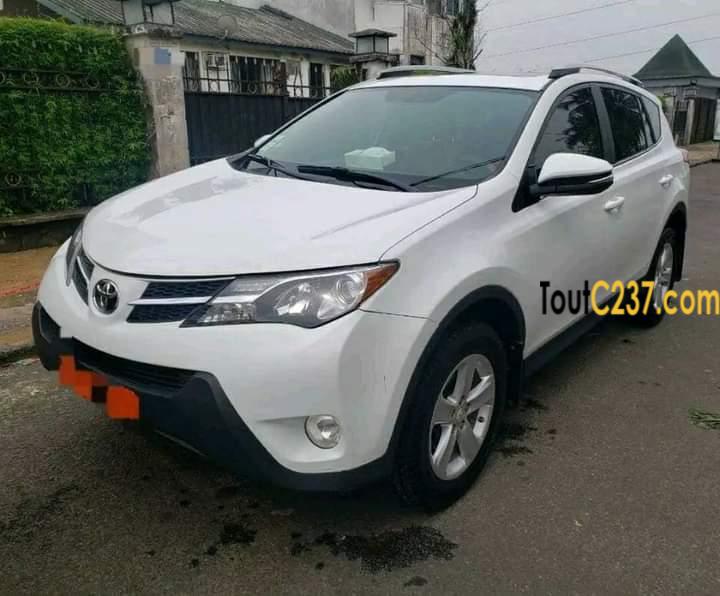 Toyota Rav4 à vendre à Douala
