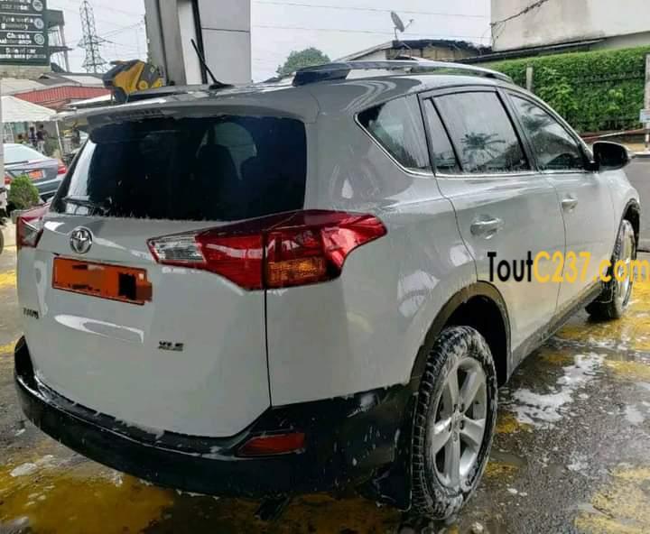 Toyota Rav4 à vendre à Douala
