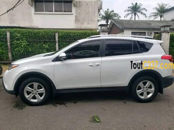Toyota Rav4 à vendre à Douala