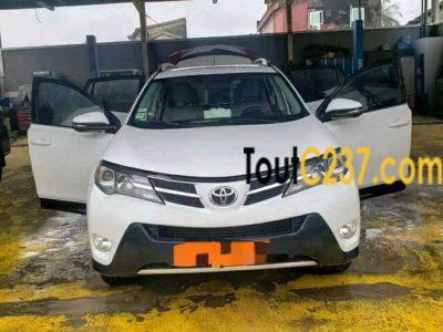 Toyota Rav4 à vendre à Douala