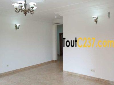 Appartement à louer à Logpom Douala