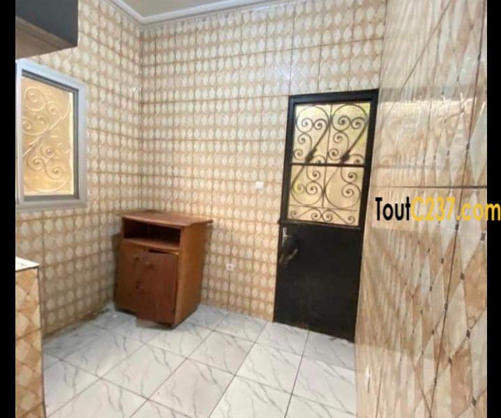 Maison en duplex à vendre à Yassa Chirac