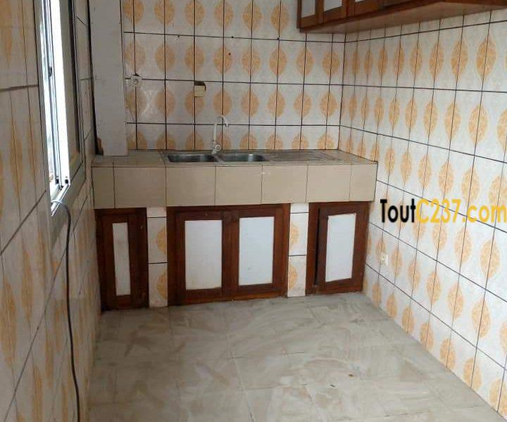 Appartement à louer à Bessengue Douala
