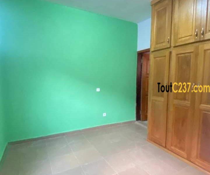 Appartement à louer à Makepe