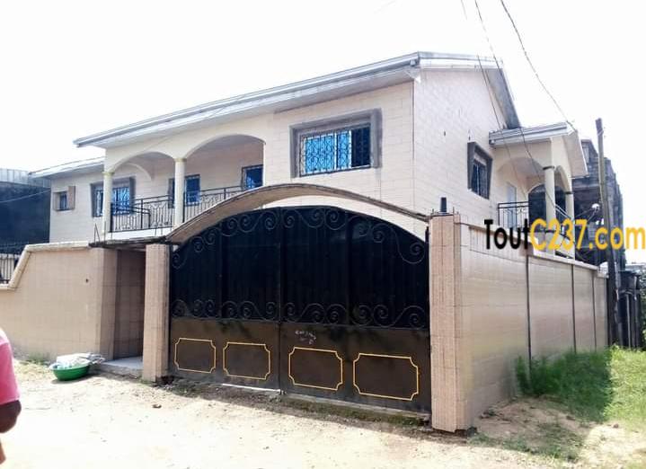 Maison en duplex à louer à Cité des Palmiers