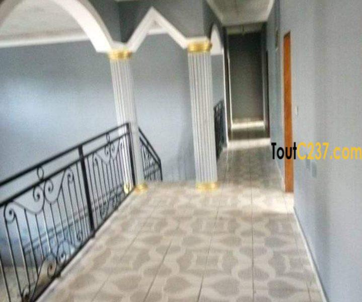 Maison en duplex à louer à Cité des Palmiers