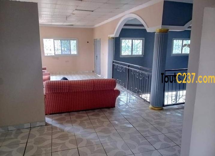 Maison en duplex à louer à Cité des Palmiers