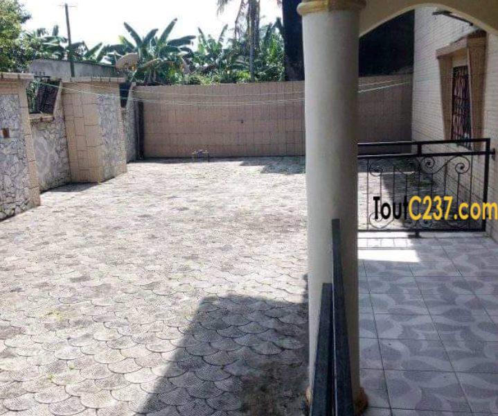 Maison en duplex à louer à Cité des Palmiers