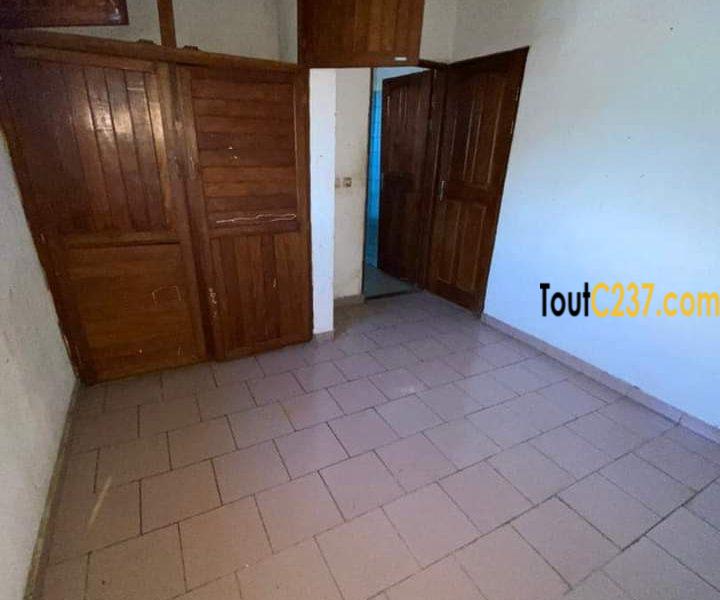 Maison en duplex à vendre à Kotto