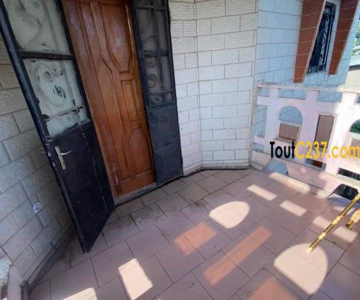 Maison en duplex à vendre à Kotto