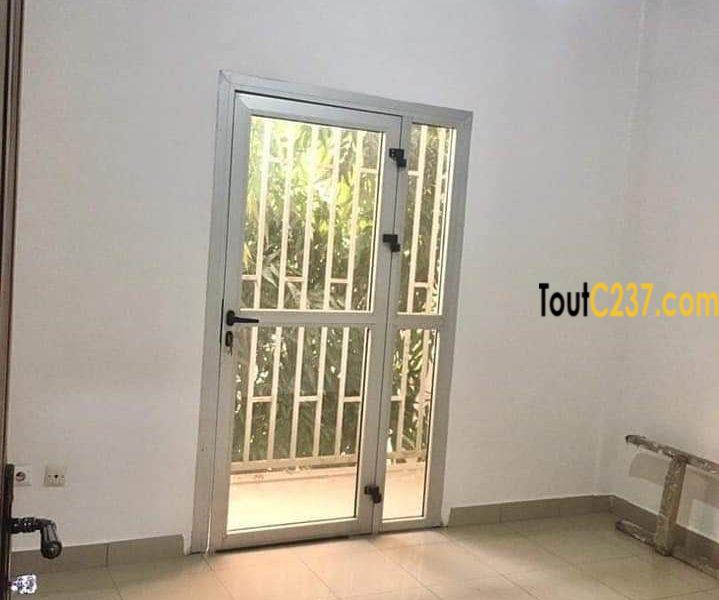 Appartement à louer à Kotto