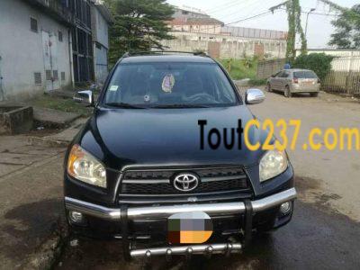 Toyota Rav4 à vendre à Douala