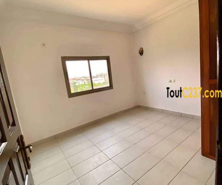 Appartement à louer à Bonamoussadi Douala