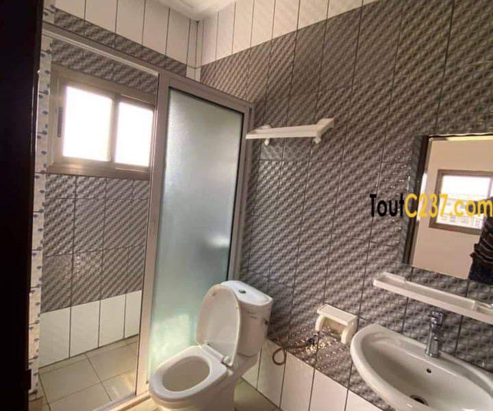 Appartement à louer à Bonamoussadi Douala