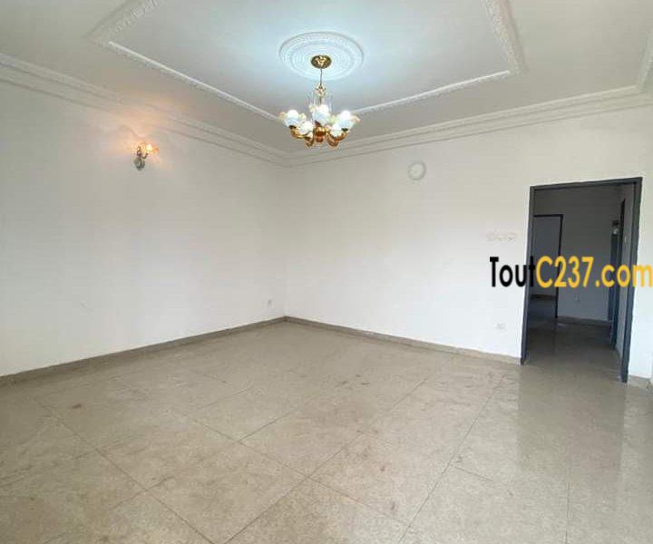 Appartement neuf à louer à Logbessou