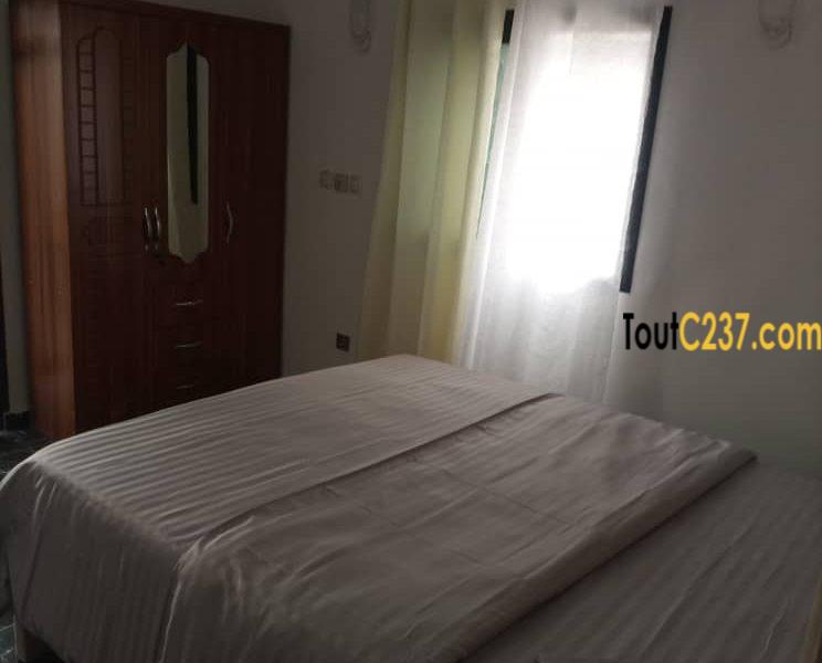 Appartement en duplex meublé à Makepe