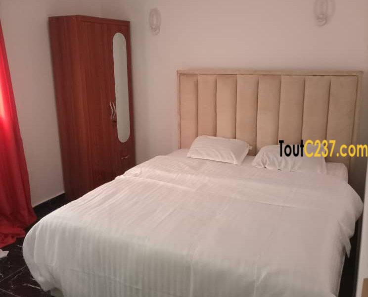 Appartement en duplex meublé à Makepe