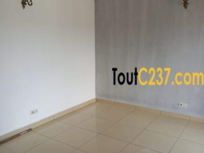 Studio moderne à louer à Logpom