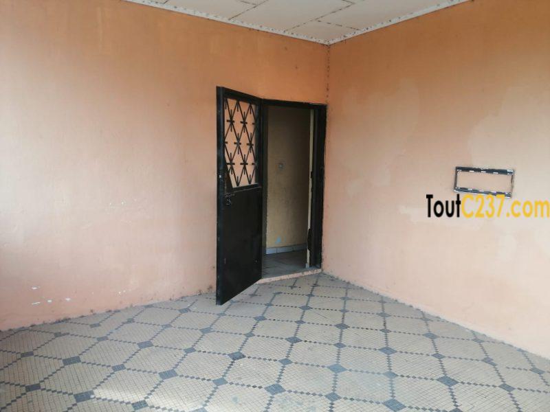 Duplex à louer à Bonaberi Douala