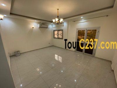 Appartement neuf à louer à Logbessou