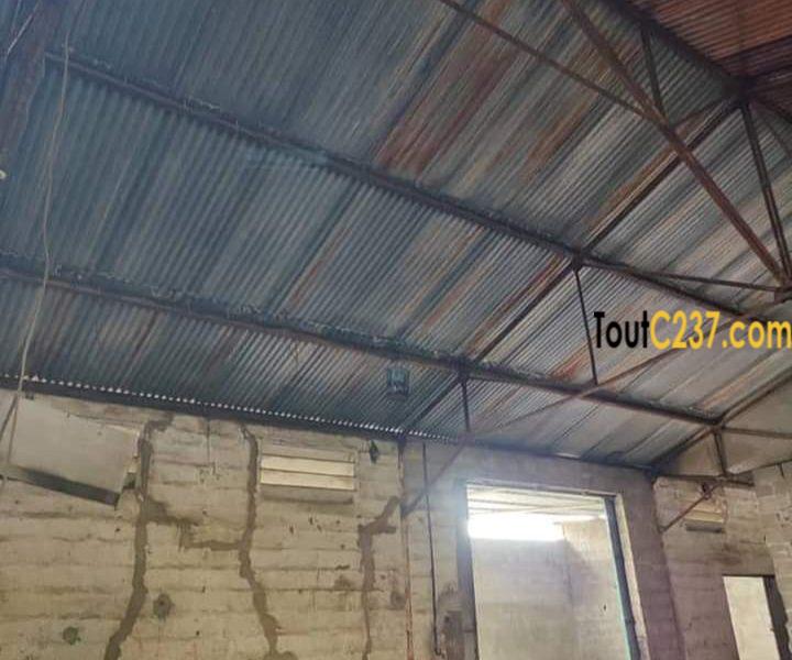 Entrepôt avec bureaux à louer a Bali