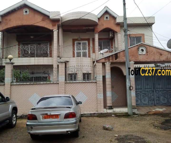 Maison en duplex à vendre à Kotto