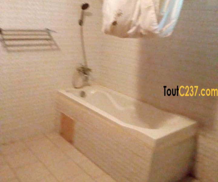 Maison en duplex à vendre à Kotto