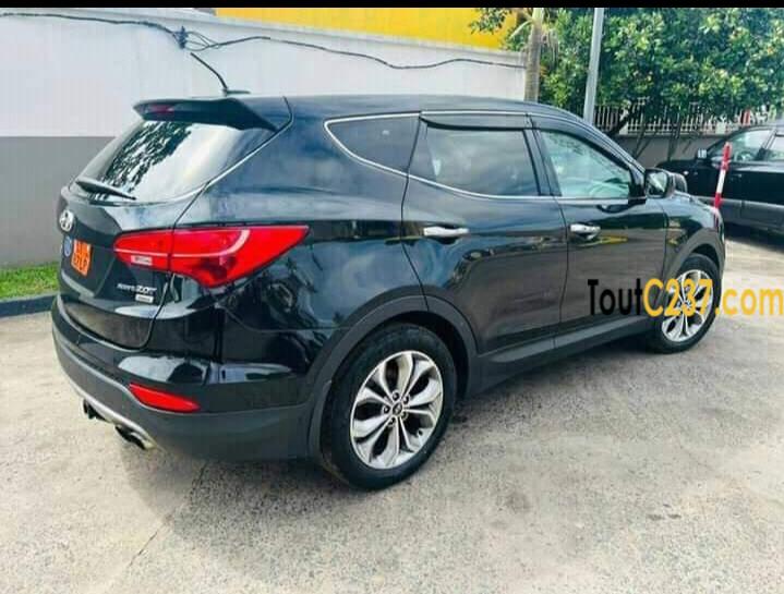 Hyundai Santa Fe à vendre à Douala