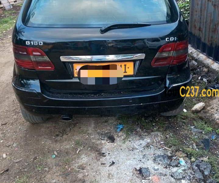 Mercedes B180 à vendre à Douala