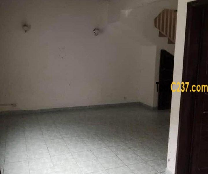 Mini duplex à louer à Bonapriso Douala